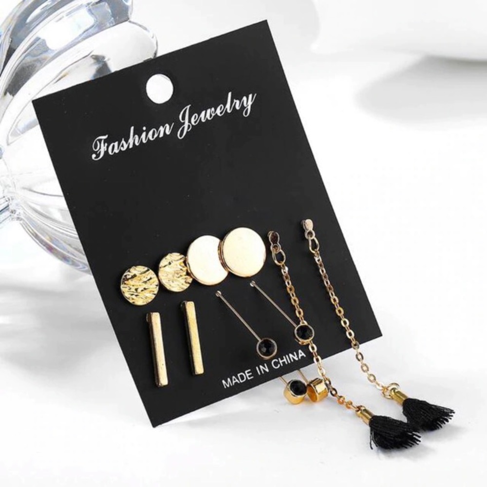 NEW!๐๐BUNDLE!๐GOLDEN๐คBLACK๐TASSELS๐๐MODERN! - Picture 3 of 8